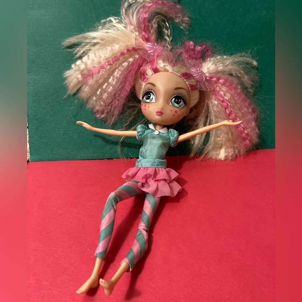 La Dee Da Fashion Doll - Cyanne Peppermint Pose - Buy 1, Get 2 FREE